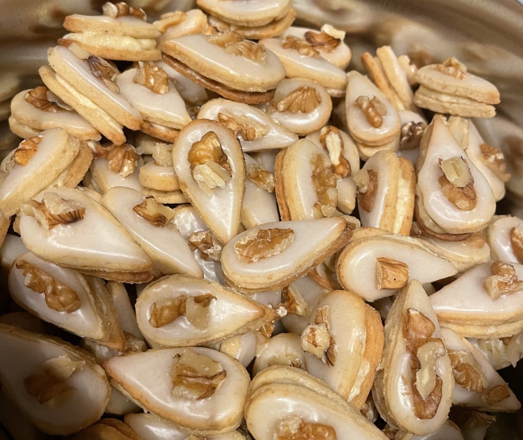 Nusskekse mit Buttercreme